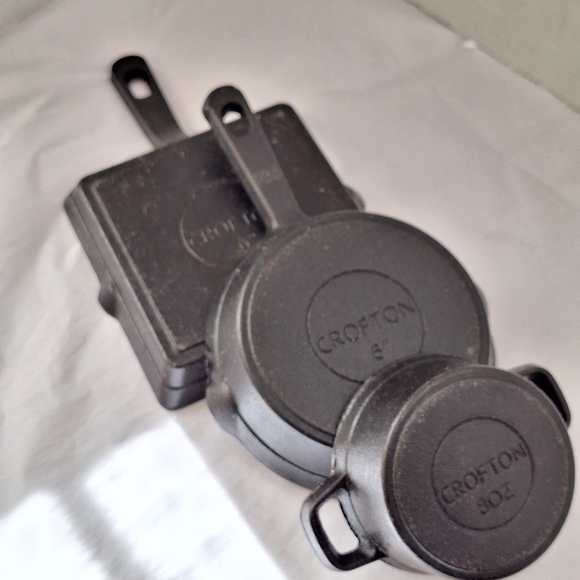 Crofton Cast Iron Mini Cookware Set of 3 - Picture 2 of 8